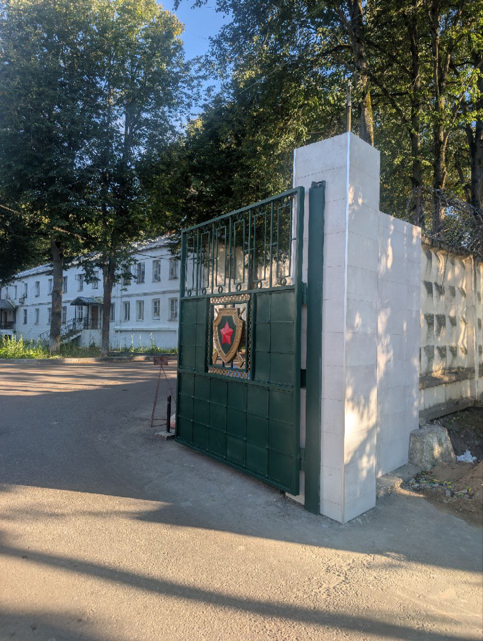 Фото завода